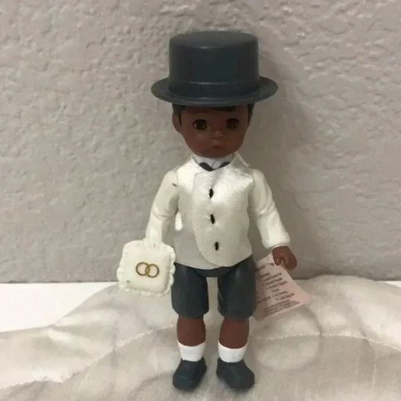 Madame Alexander Flower Girl and Ring Carrier - Picture 5 of 7